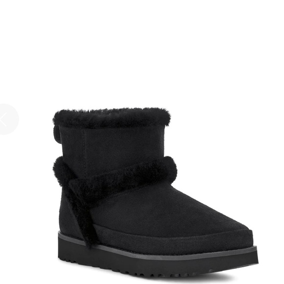 UGG CLASSIC MINI FLUFF SPILL SEAM - Picture 2 of 12